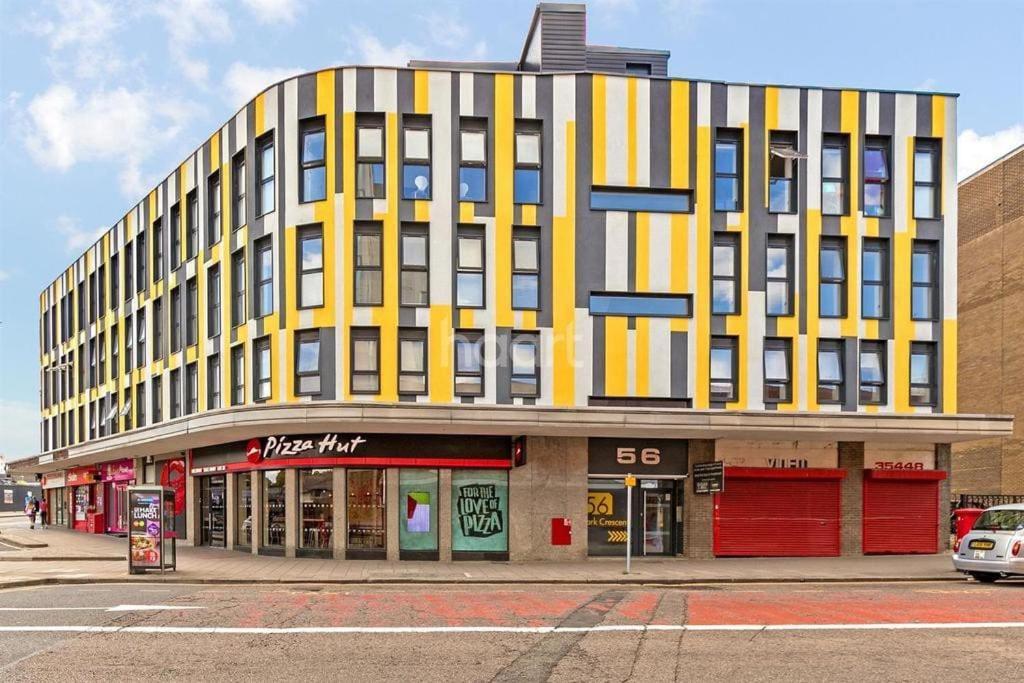 Park Street Apartment Luton By Hostaguest Zewnętrze zdjęcie